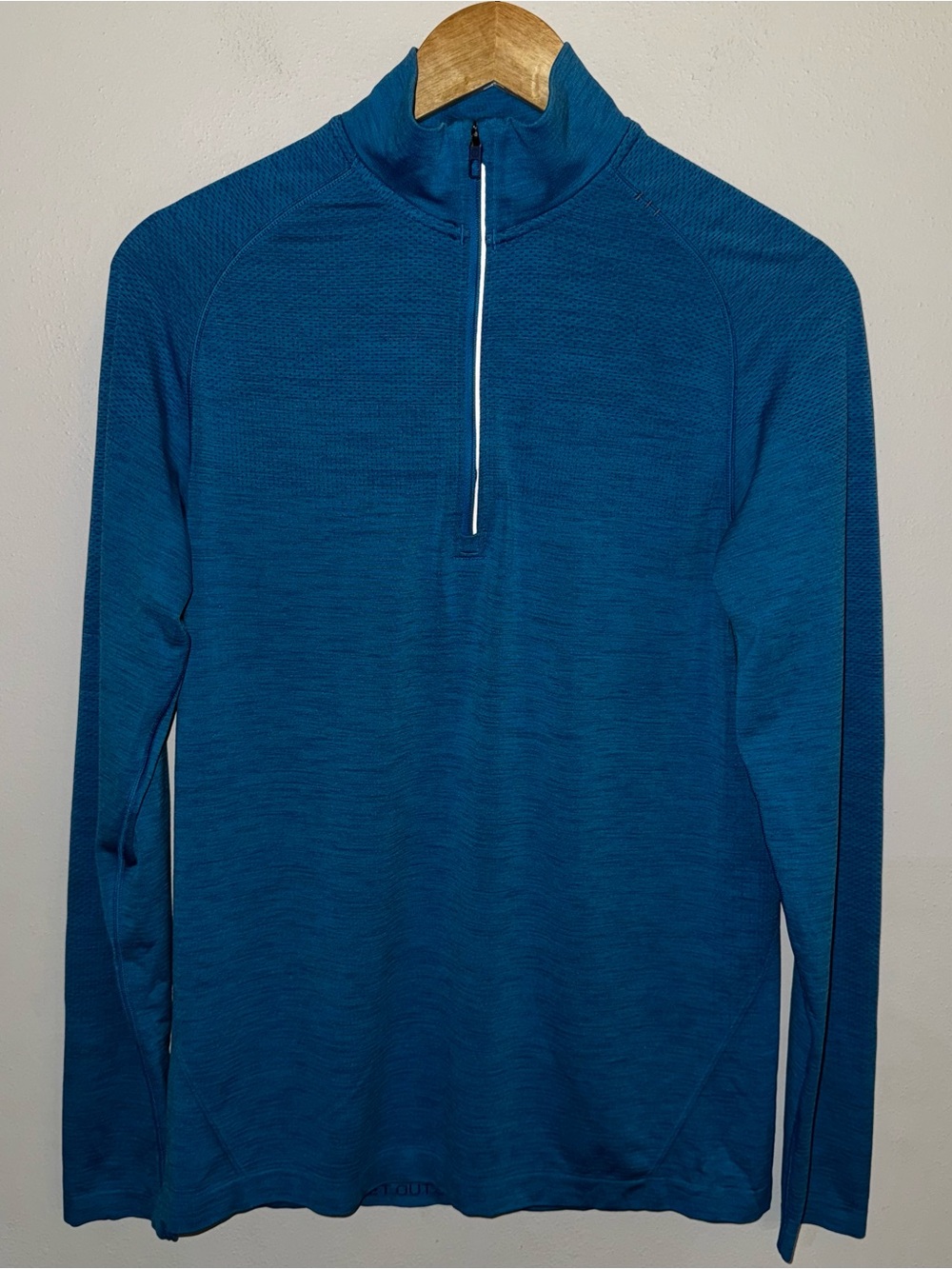 Lululemon Metal Vent Tech 1/2 Zip Pullover 
Men’s Size Small